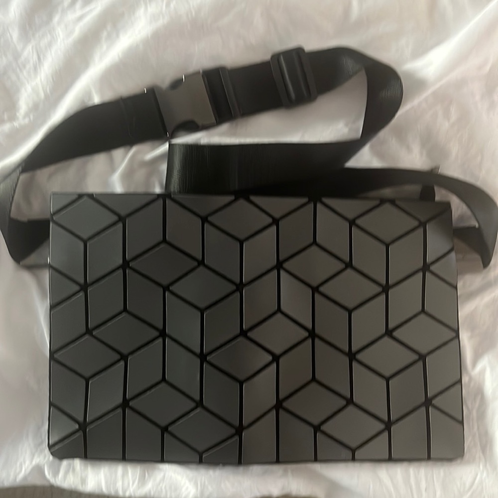 Gray and black Patrizia Luca belt bag or crossbody bag. Great geometric pattern